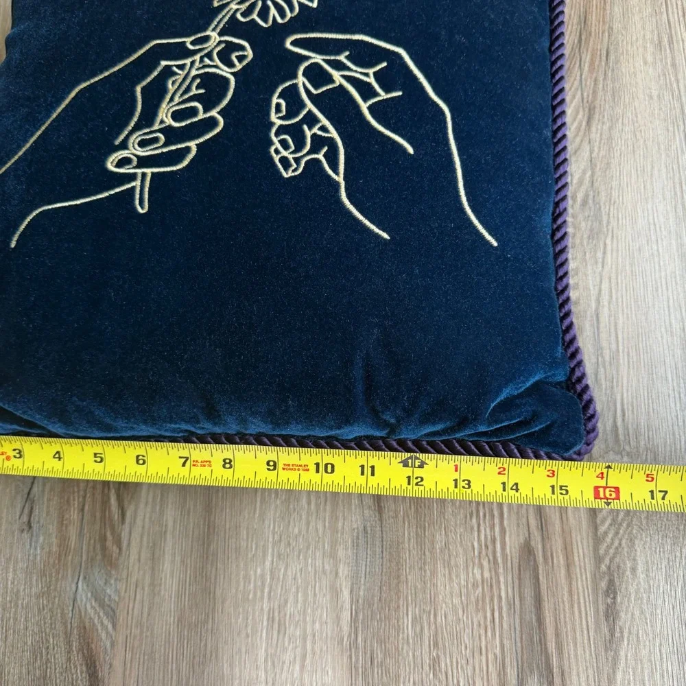 Pottery Barn Navy Blue Velvet Embroidered Hands Daisy Throw Pillow Gold Trim 15
